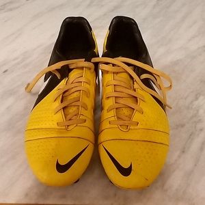 Nike CTR Cleats